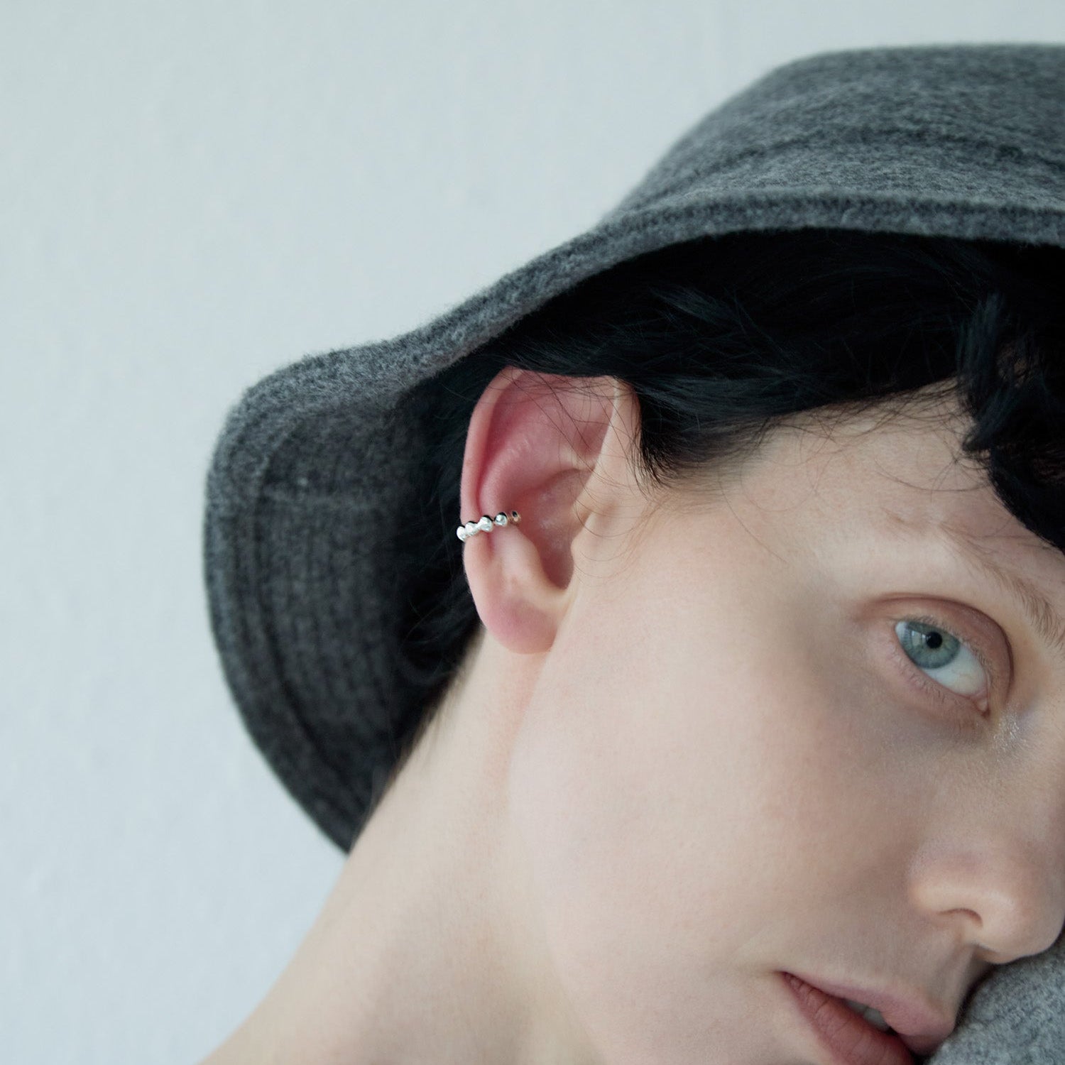 WAVE LINE EAR CUFF
