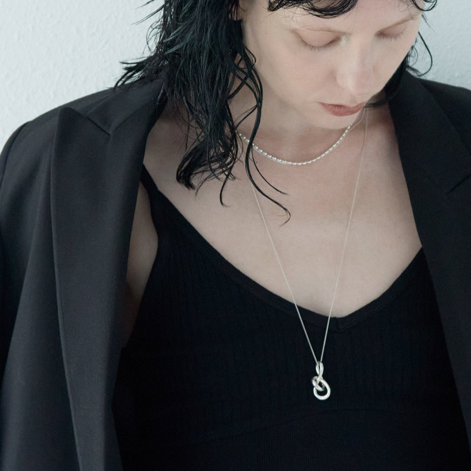 SMOOTH KNOT NECKLACE