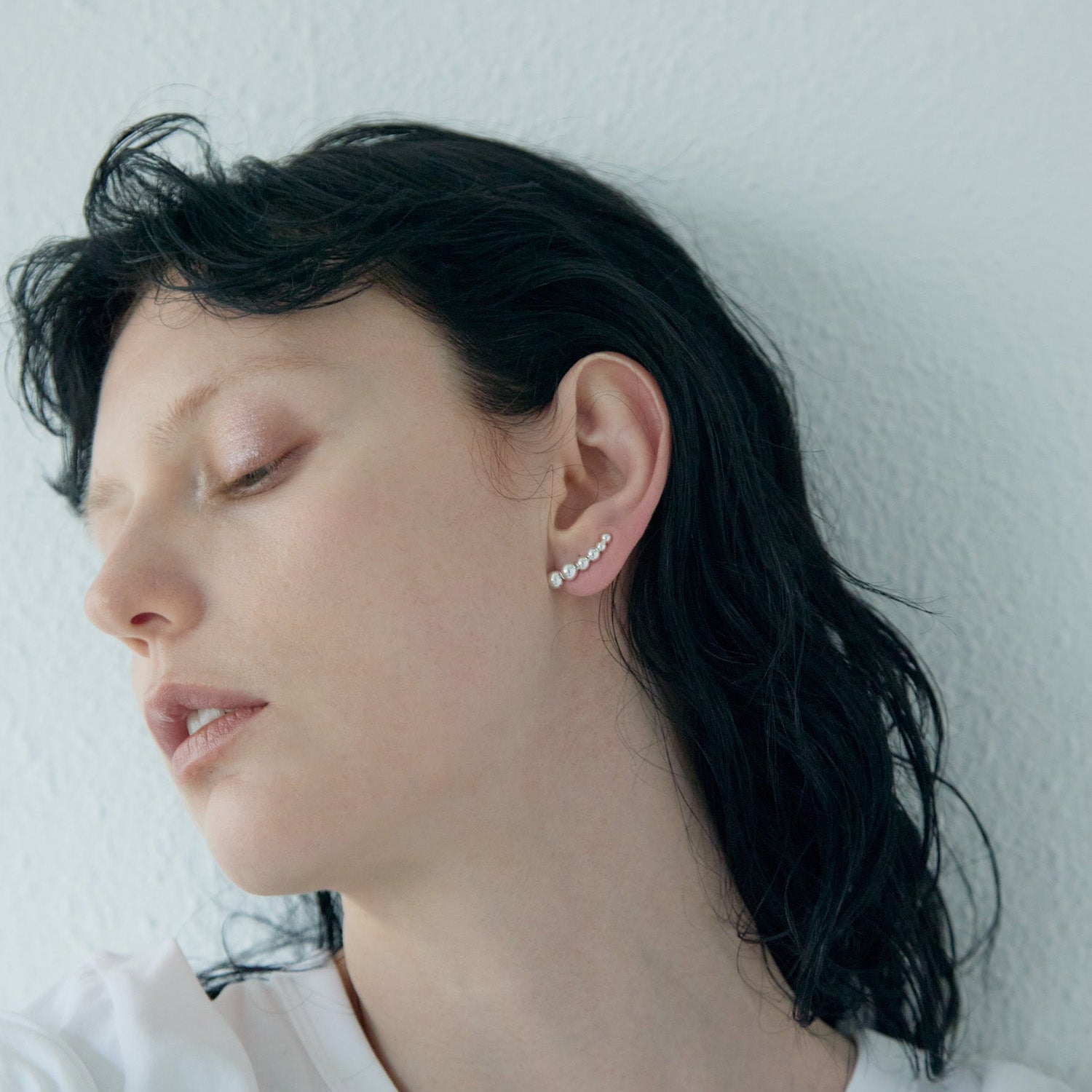 BALL LINE EAR CUFF / SILVER