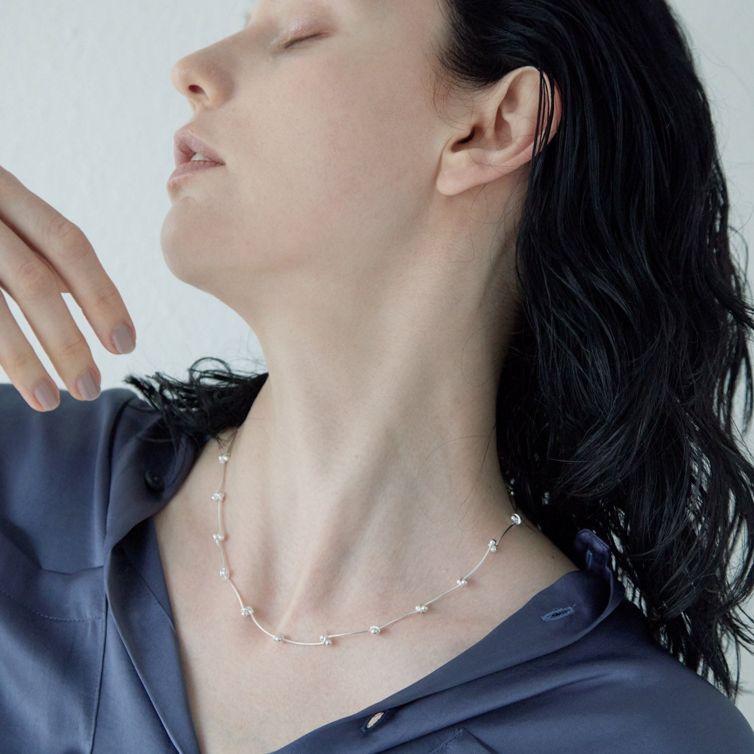WAVE DOT NECKLACE