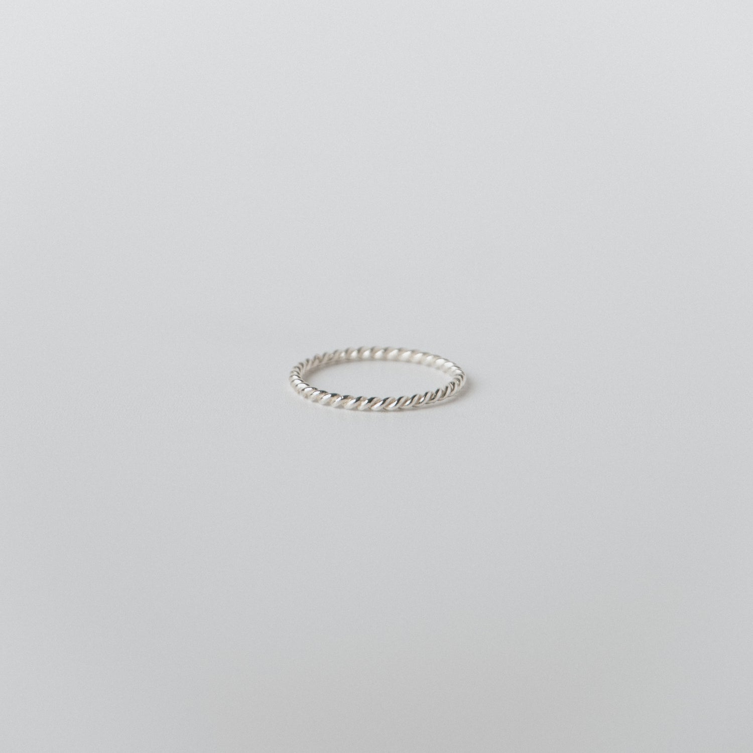 TWIST THIN RING