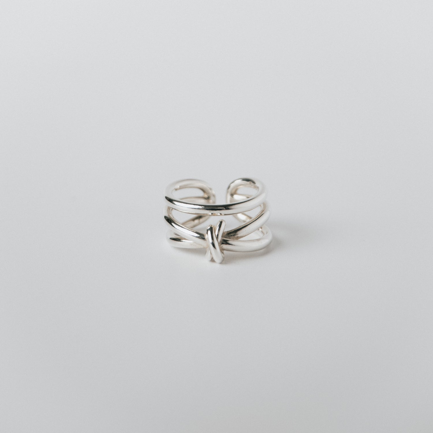 THREE LINE FREE RING