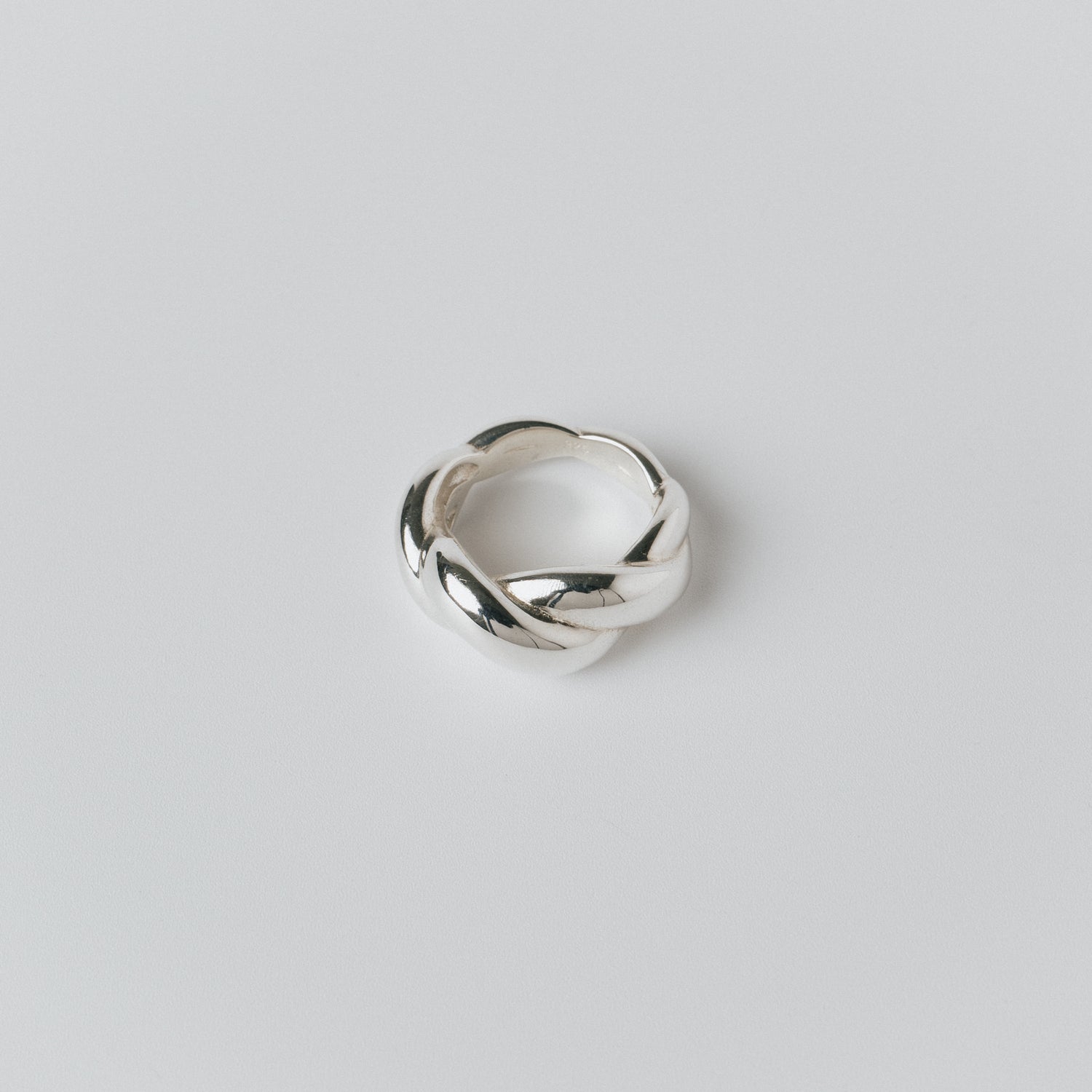 CROISSANT RING
