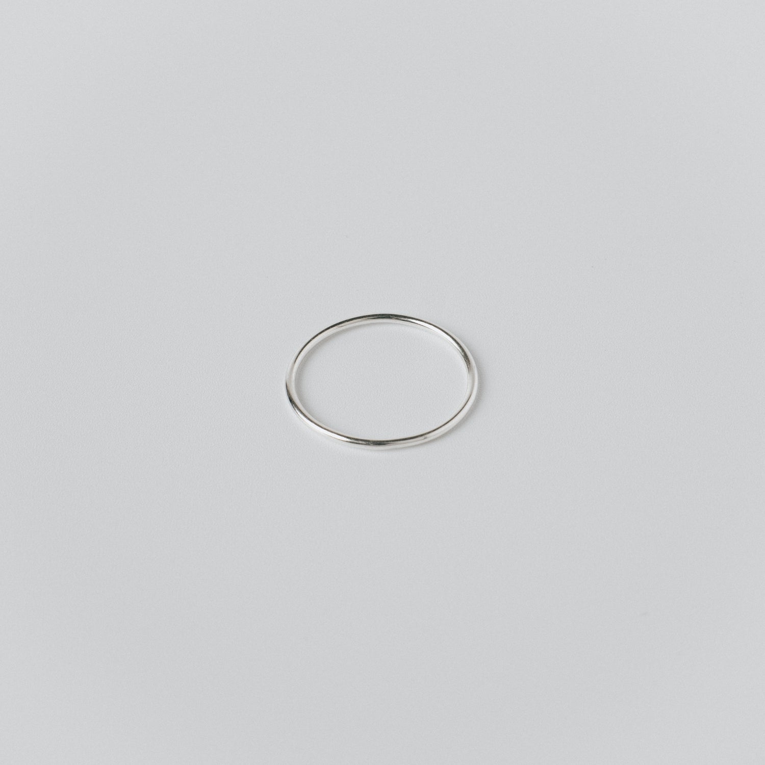 SIMPLE THIN RING / SILVER