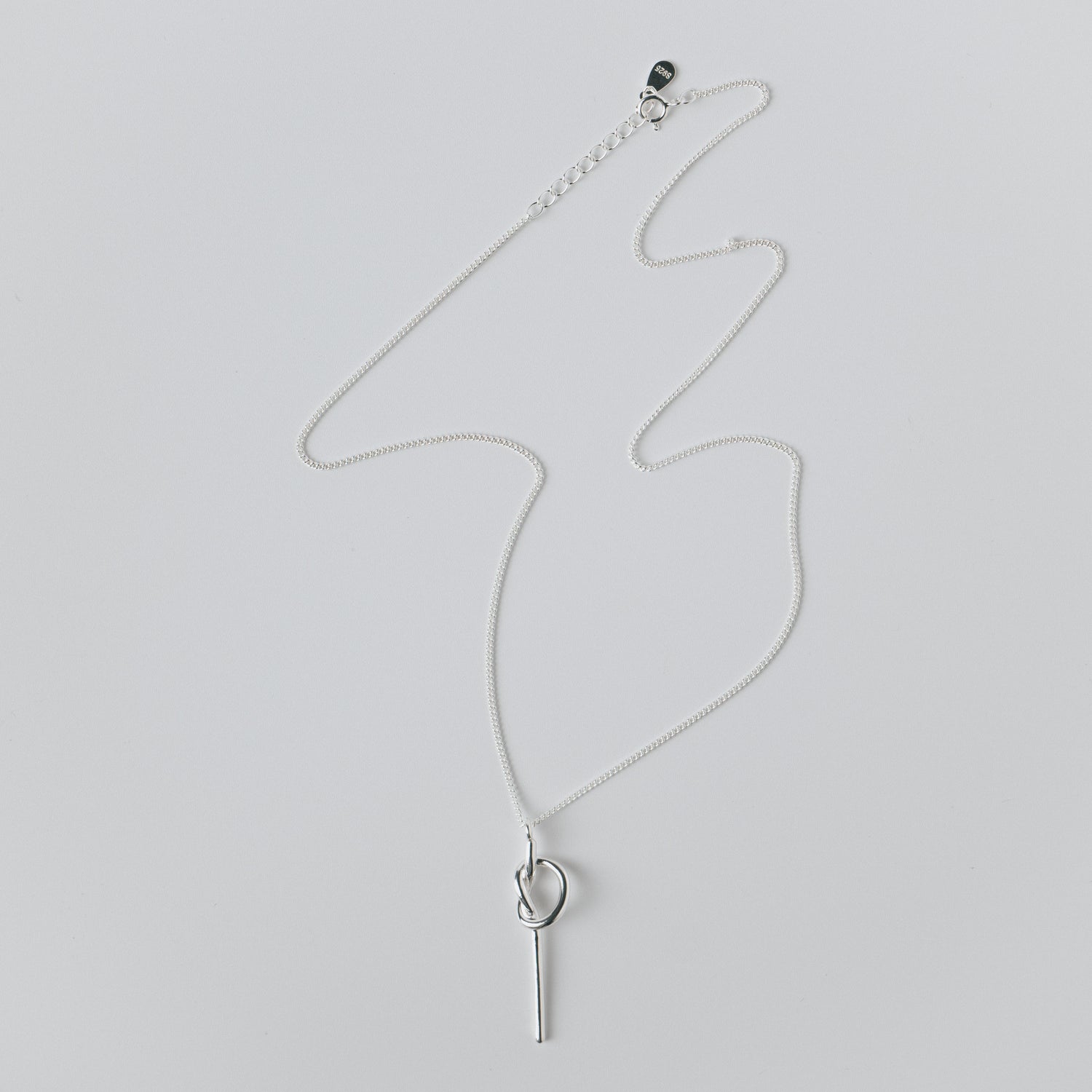 KNOT NECKLACE
