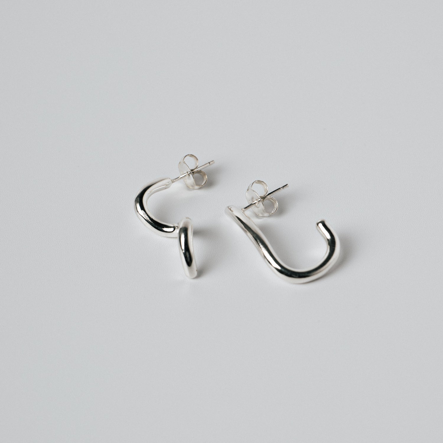Asymmetric line pierce