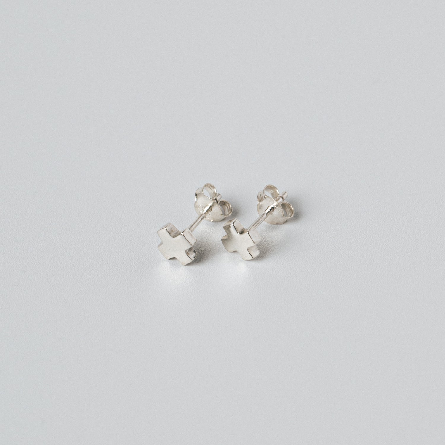 CROSS PIERCE