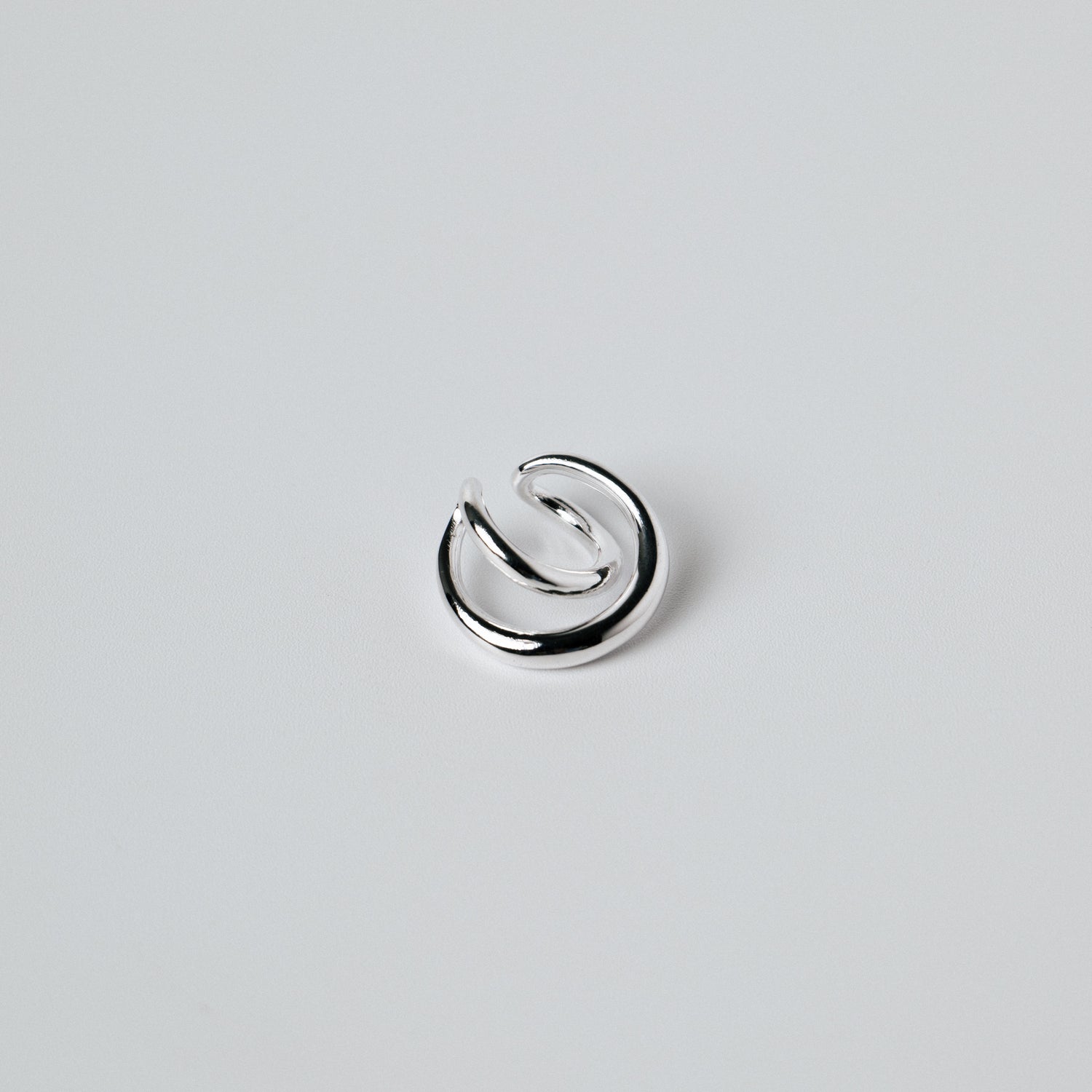 HOOP EAR CUFF