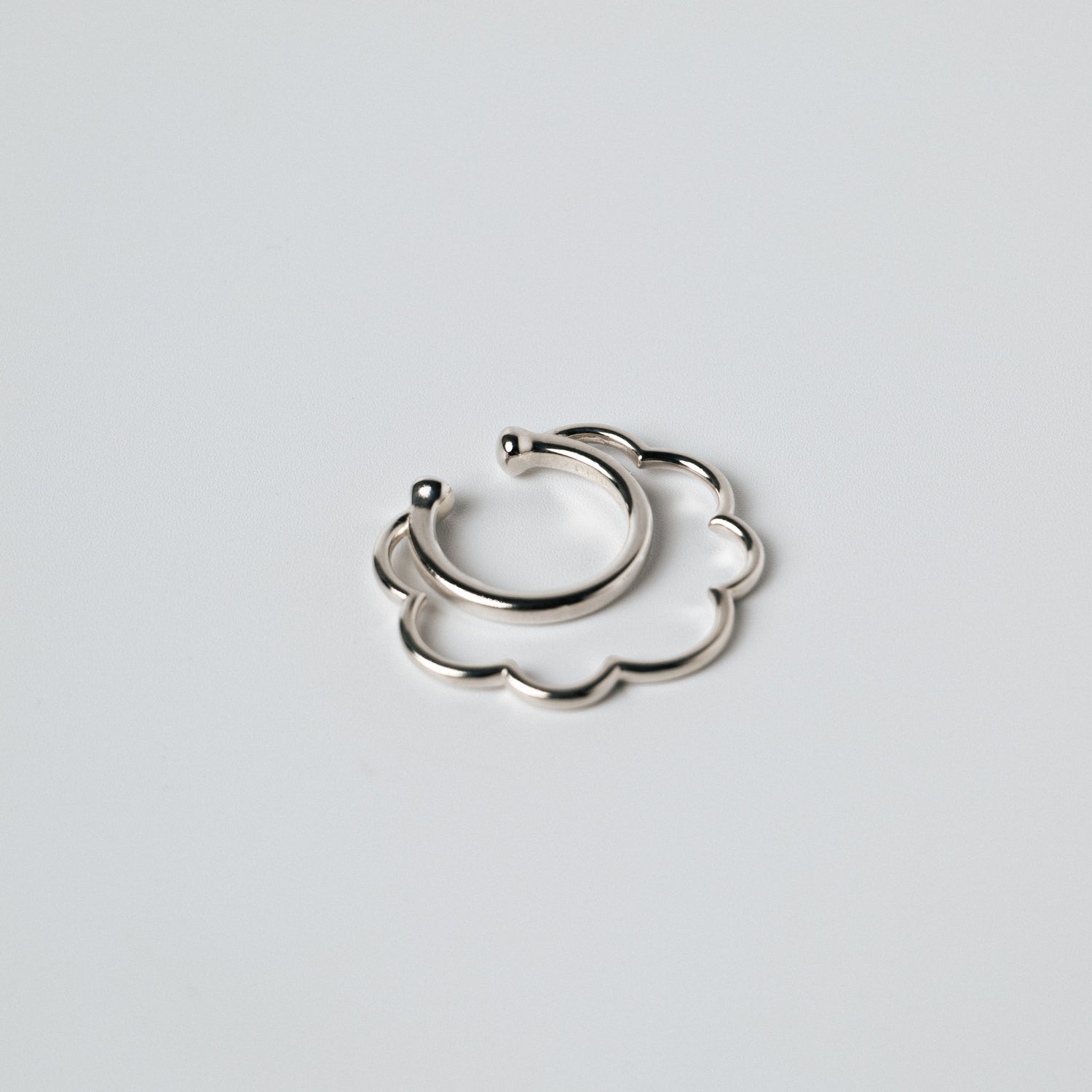 FLOWER EAR CUFF