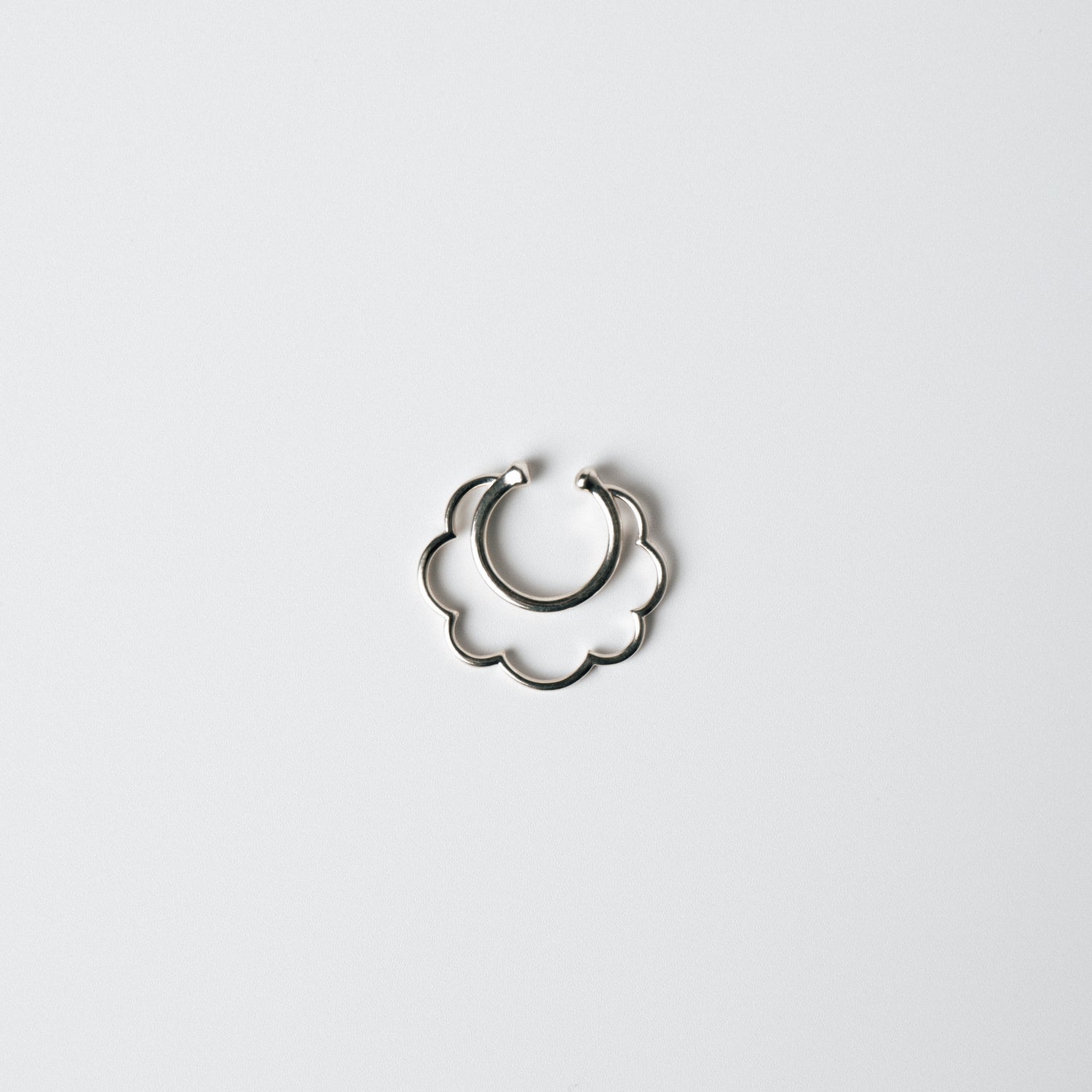 FLOWER EAR CUFF