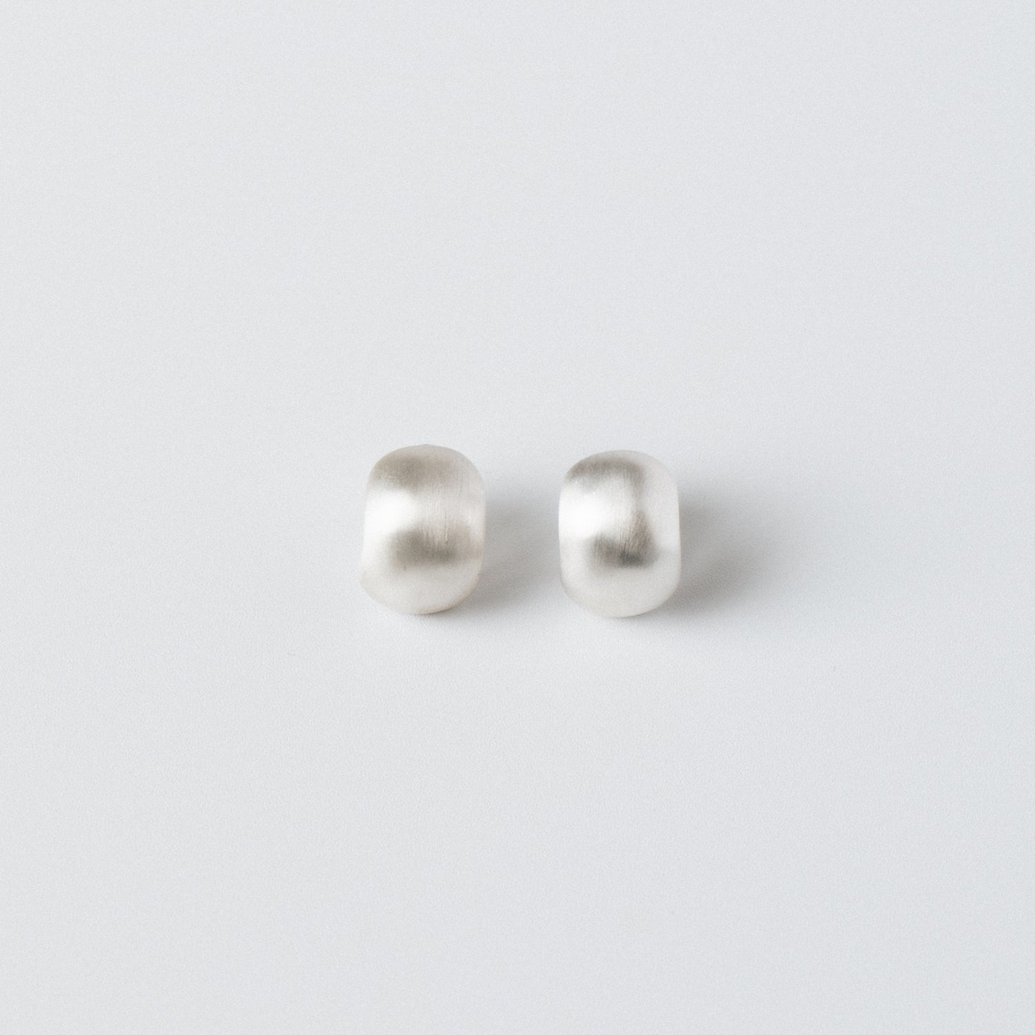 MAT BEANS EARRING / SILVER