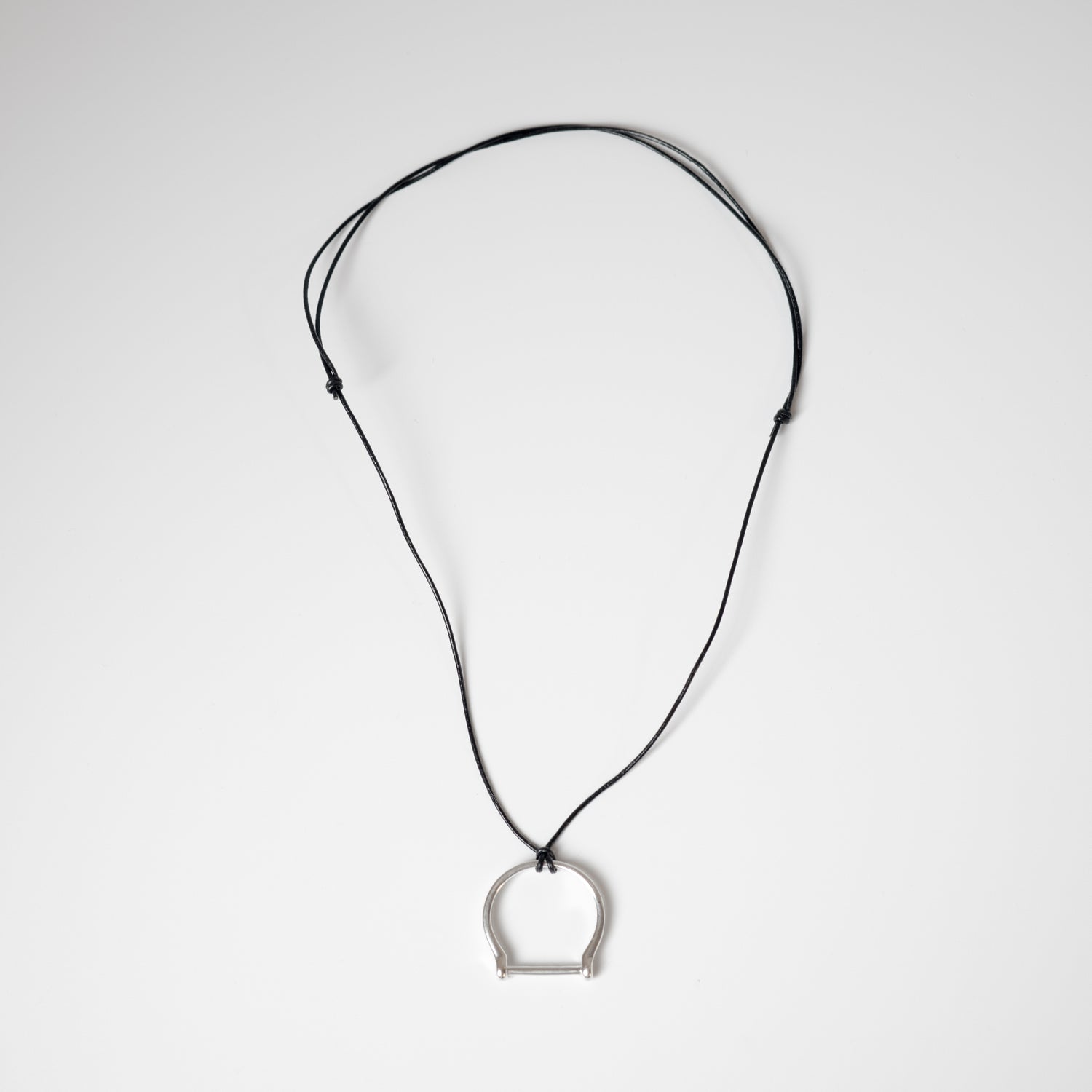 HORSE SHOE LEATHER CORD NECKLACE