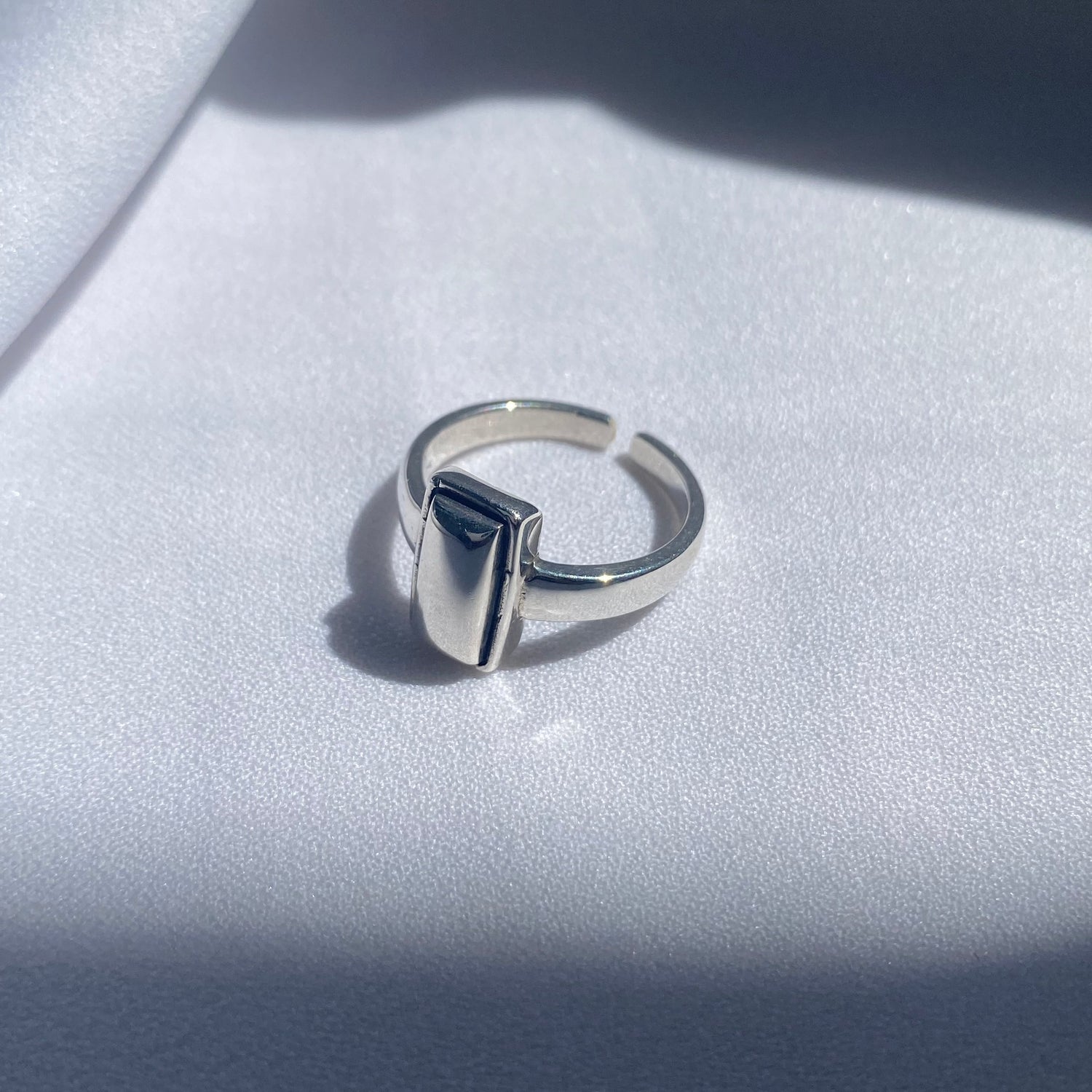Square top ring
