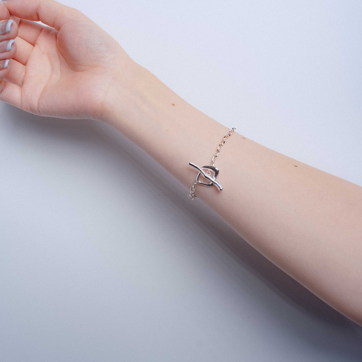 OVAL CHAIN LARIAT BRACELET