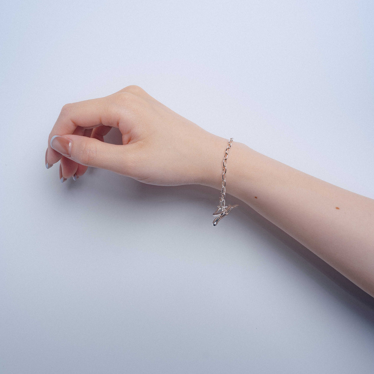 OVAL CHAIN LARIAT BRACELET
