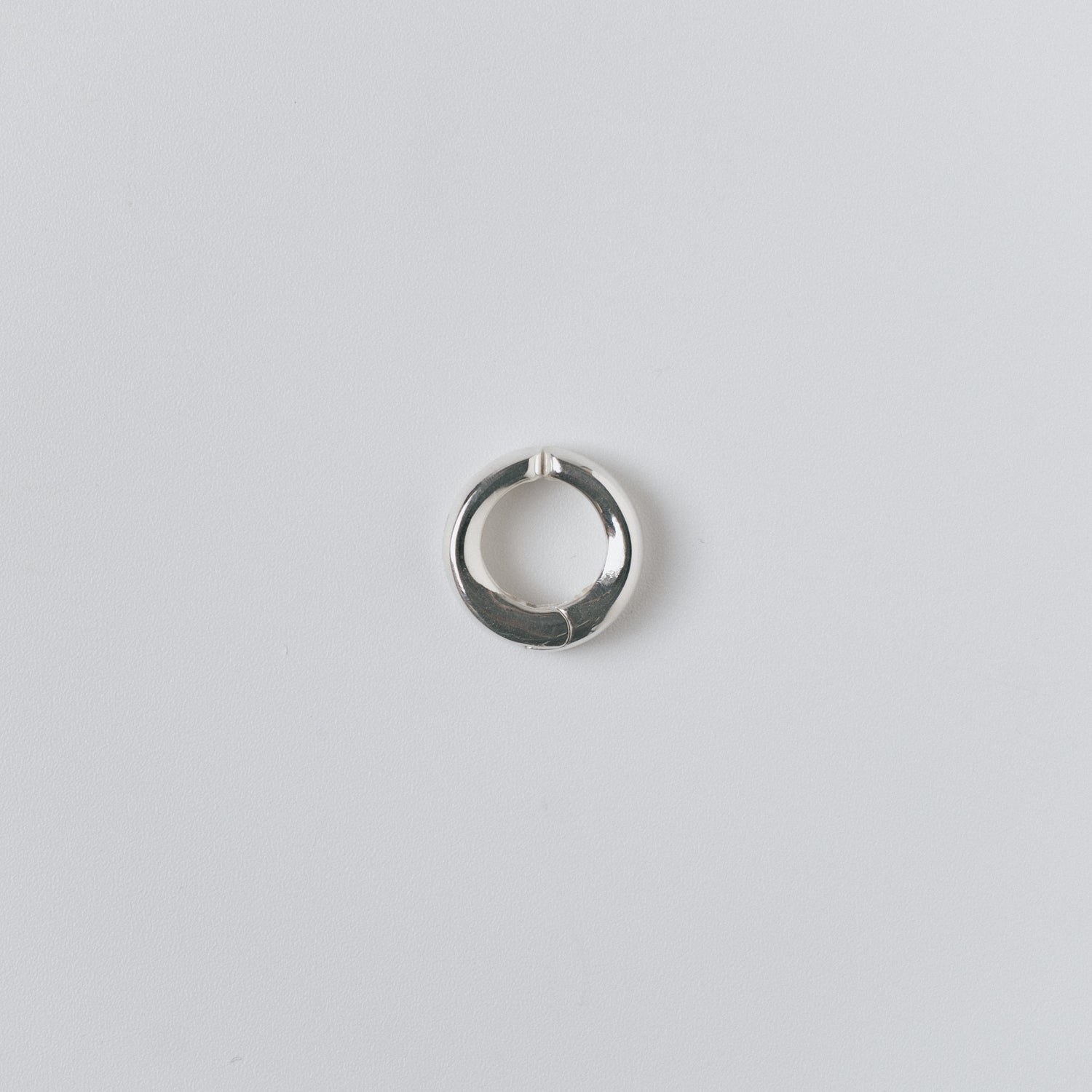 SIMPLE HOOP SILVER CUFF