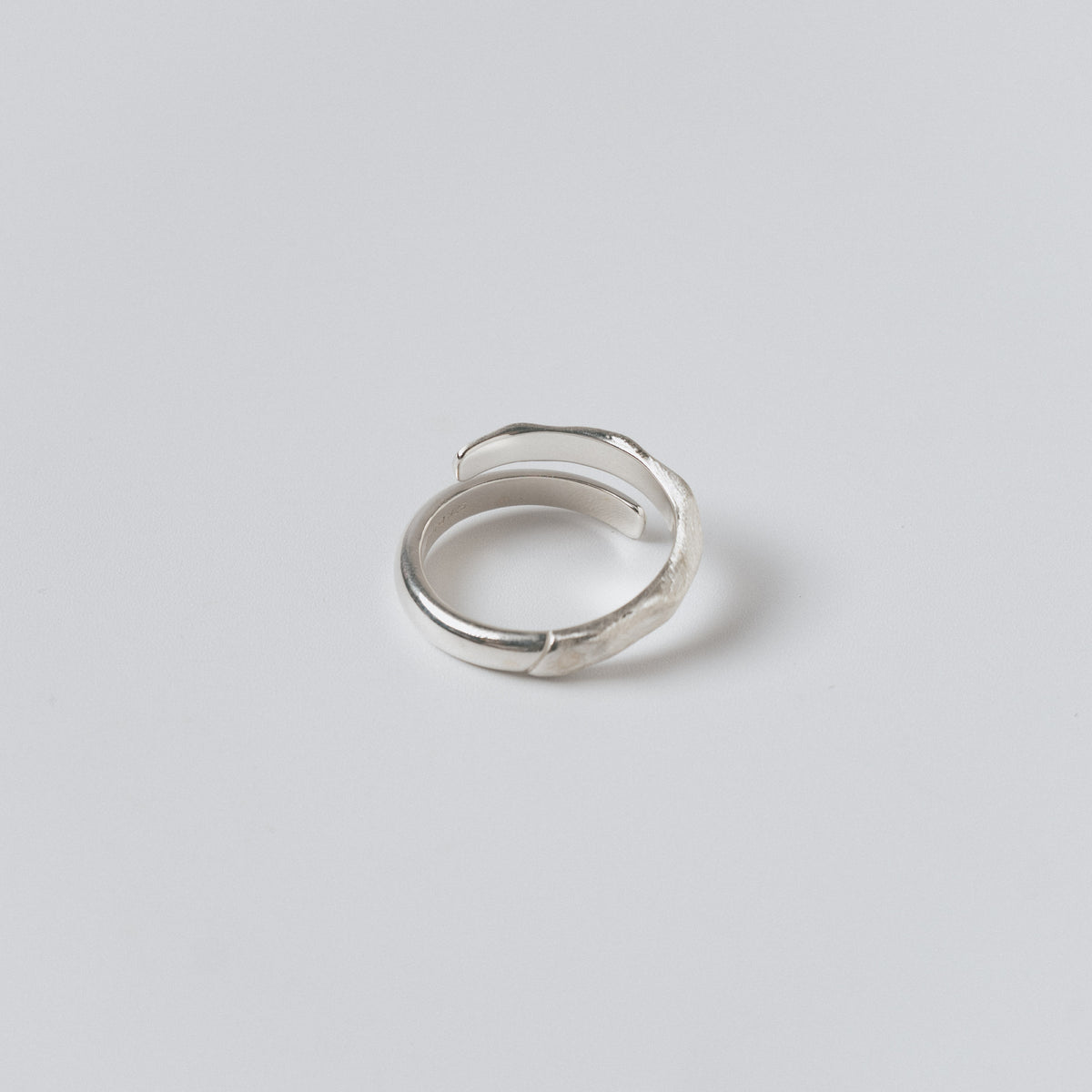 HALF MATTE FREE RING