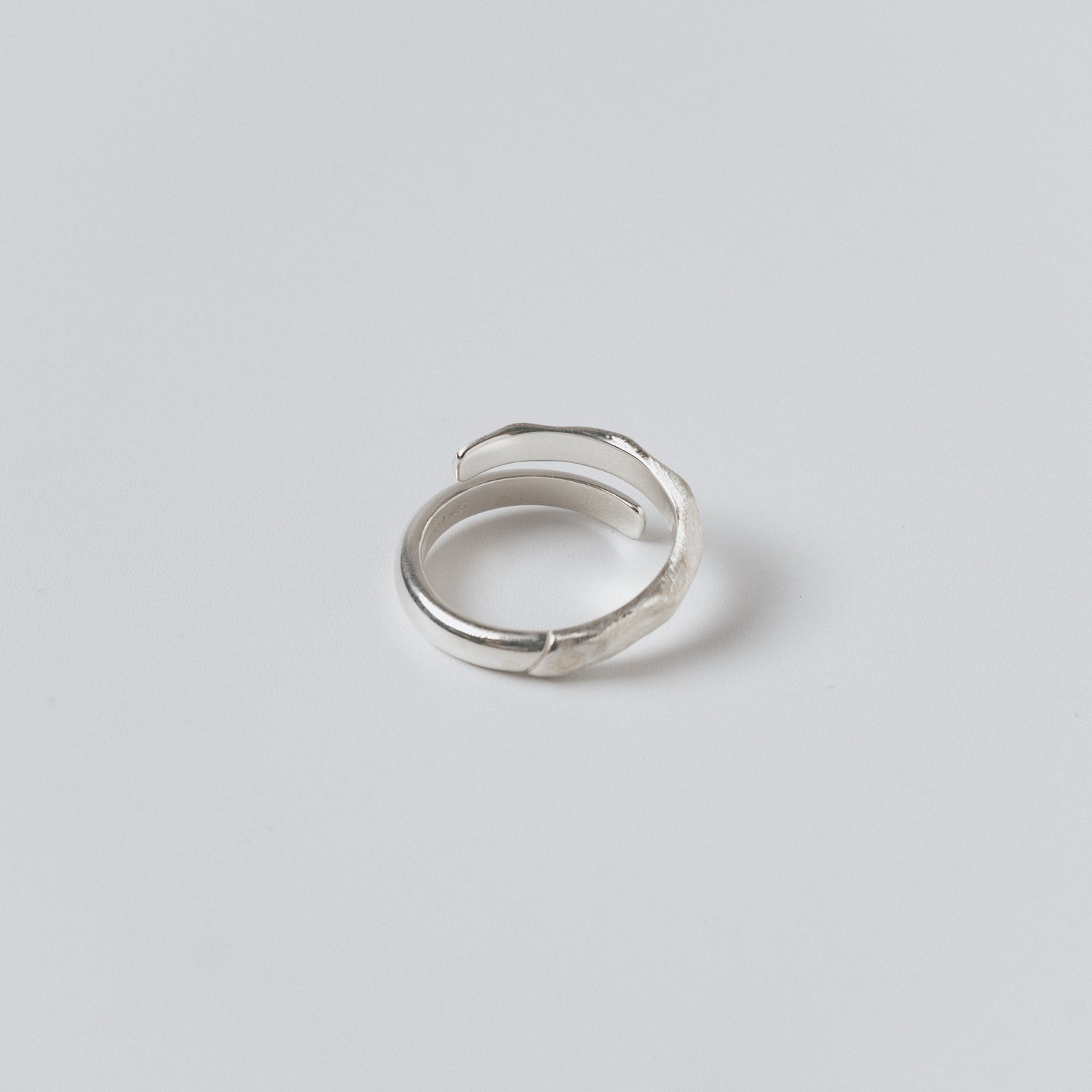 HALF MATTE FREE RING