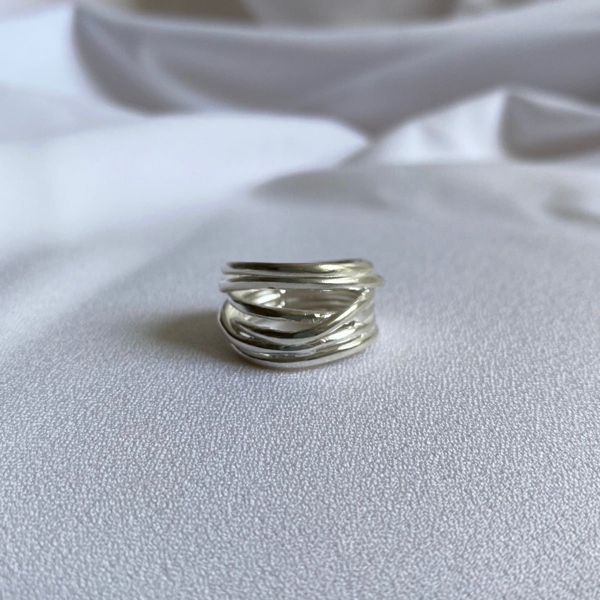 BIG MATTE LINE RING