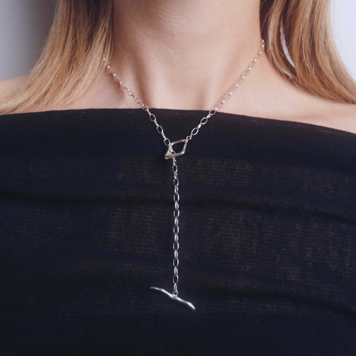 OVAL CHAIN LARIAT NECKLACE
