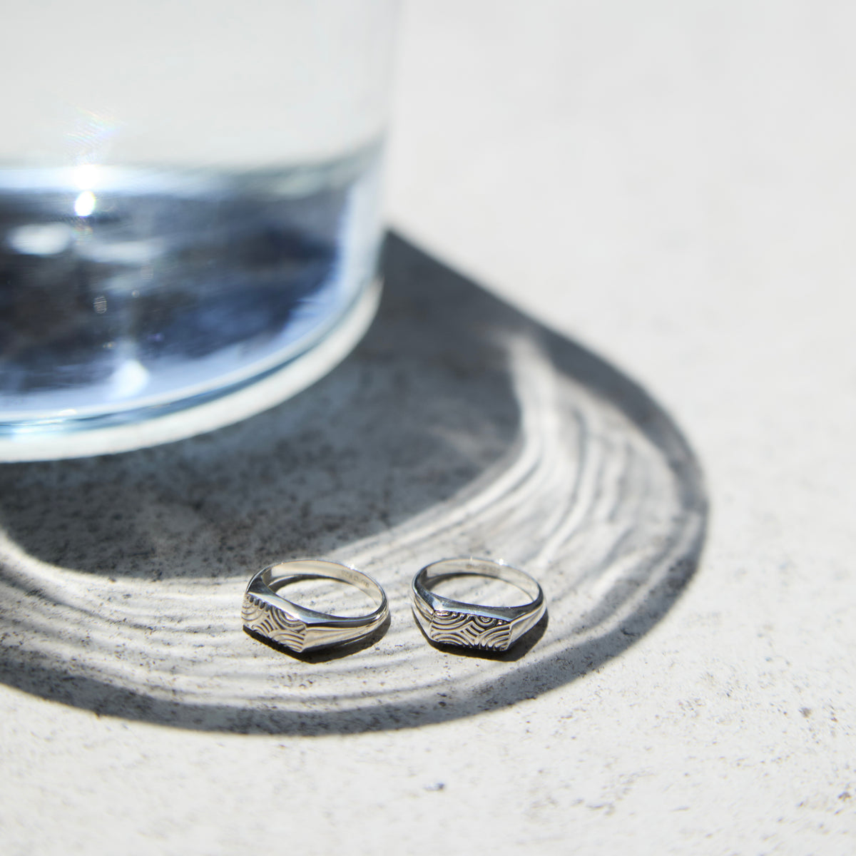 WAVEFORM PINKY RING