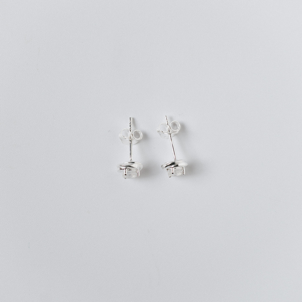 SMALL RAINBOW MOONSTONE PIERCE