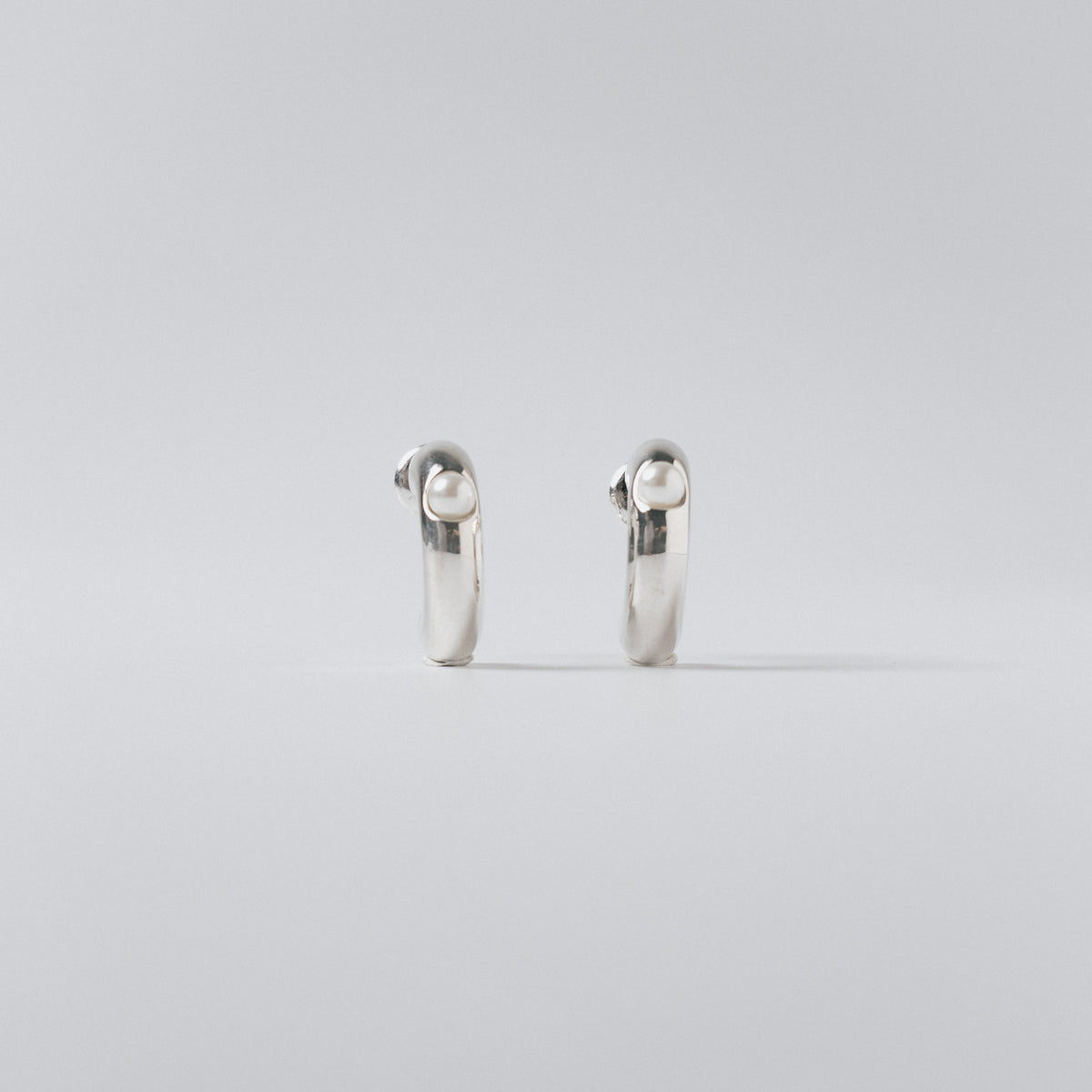 CLOUDY PEARL PIERCE