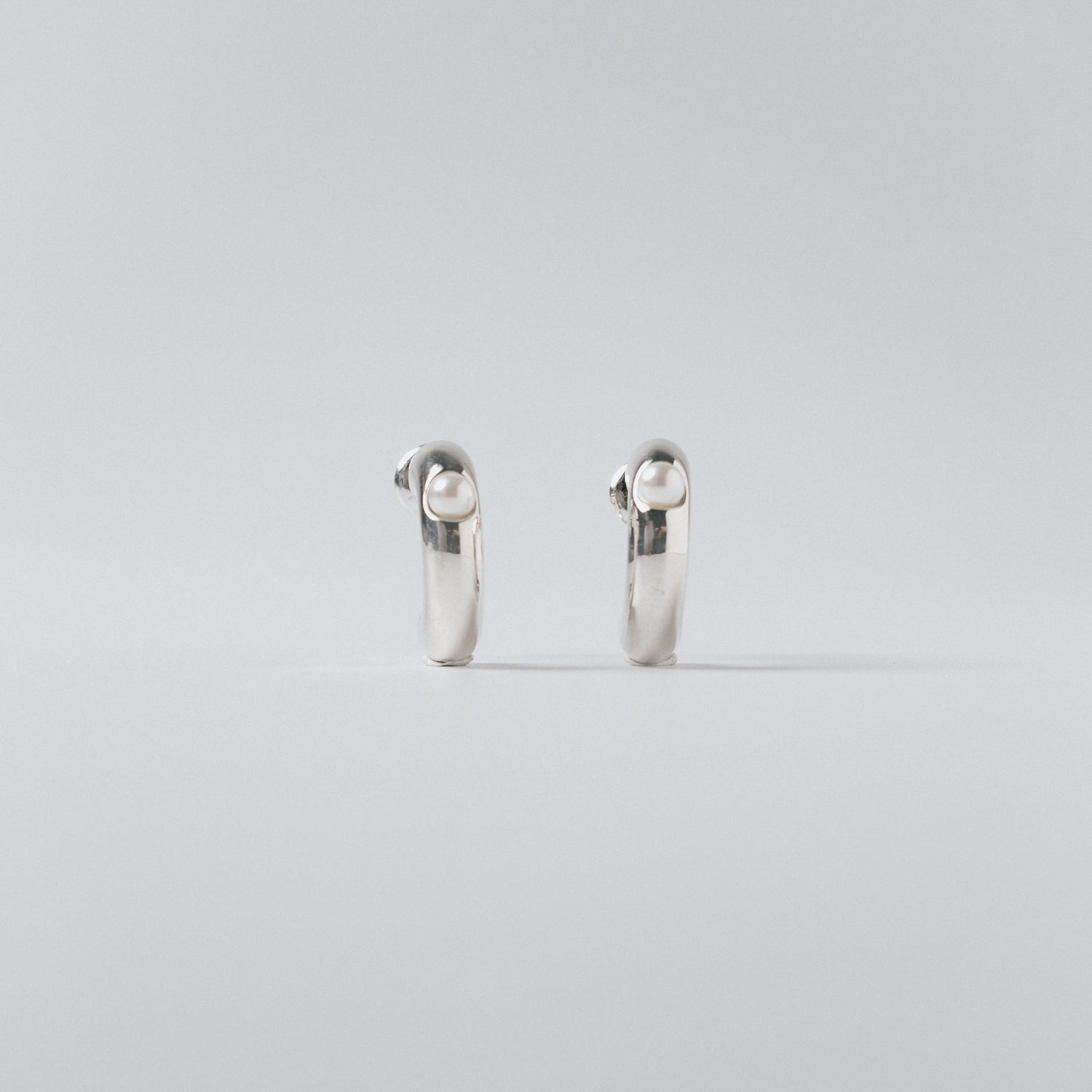 CLOUDY PEARL PIERCE