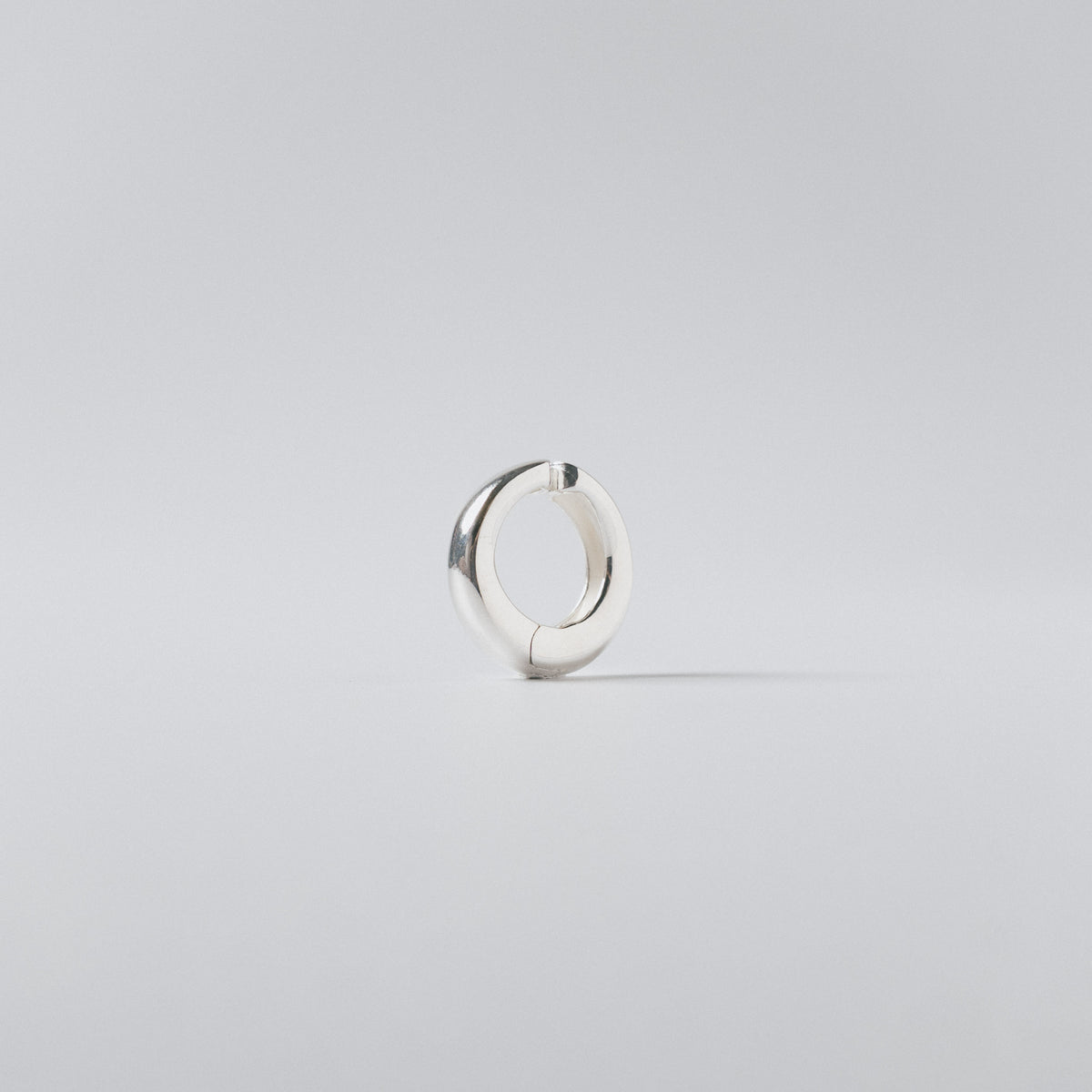 SIMPLE HOOP SILVER CUFF