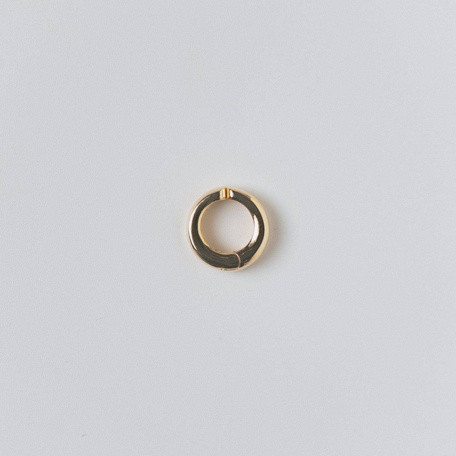 SIMPLE HOOP GOLD CUFF