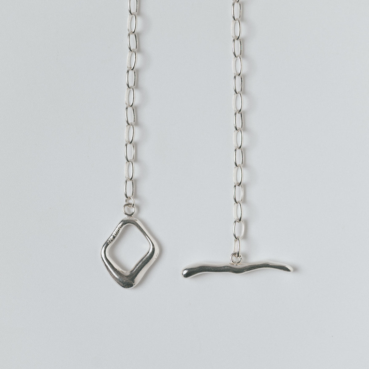OVAL CHAIN LARIAT NECKLACE