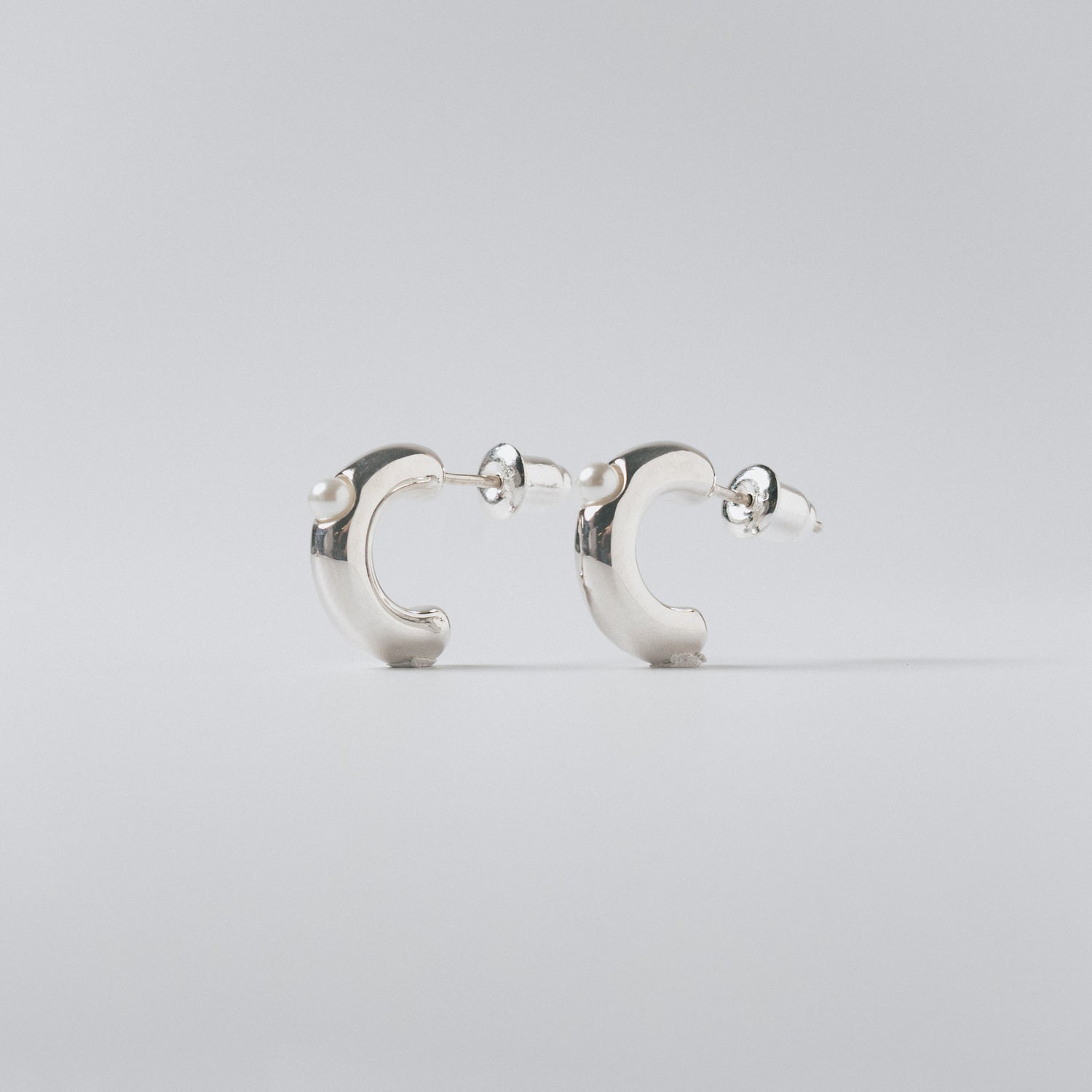 CLOUDY PEARL PIERCE
