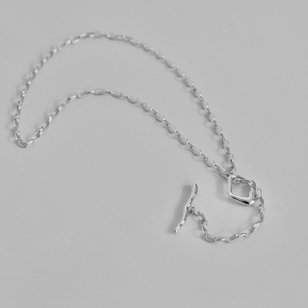 OVAL CHAIN LARIAT NECKLACE