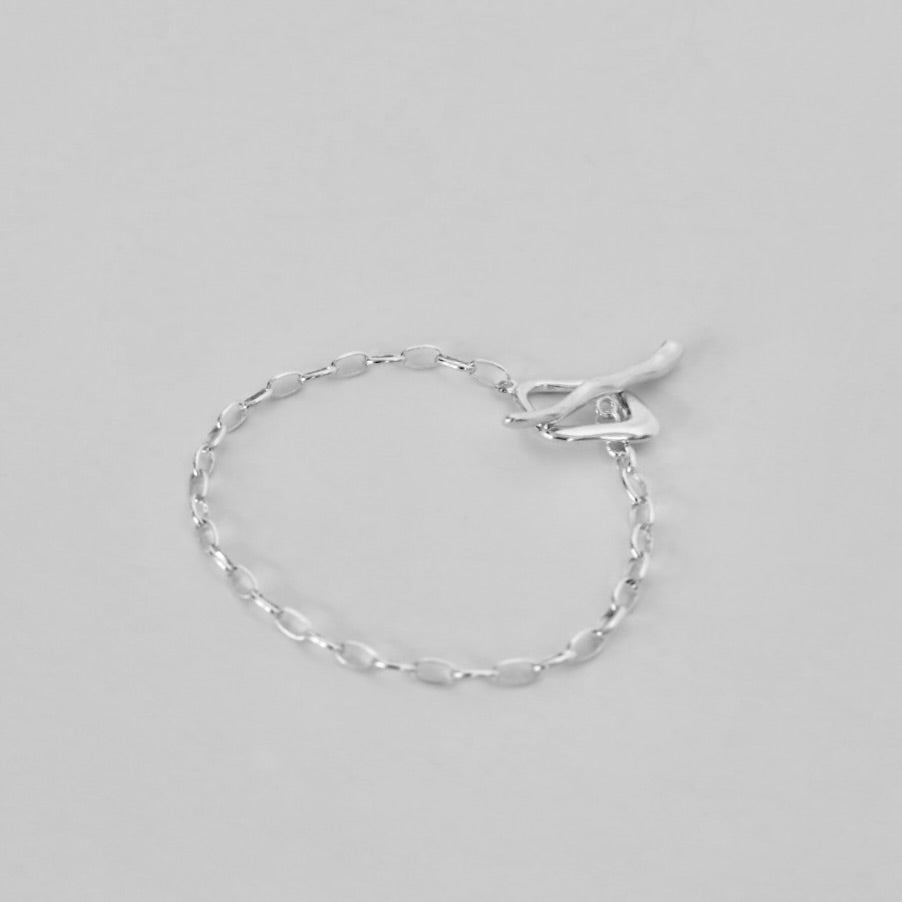 OVAL CHAIN LARIAT BRACELET