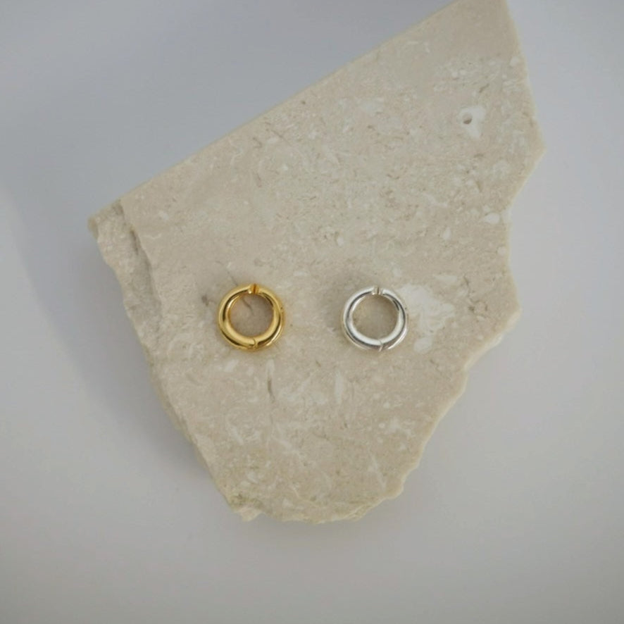 SIMPLE HOOP SILVER CUFF