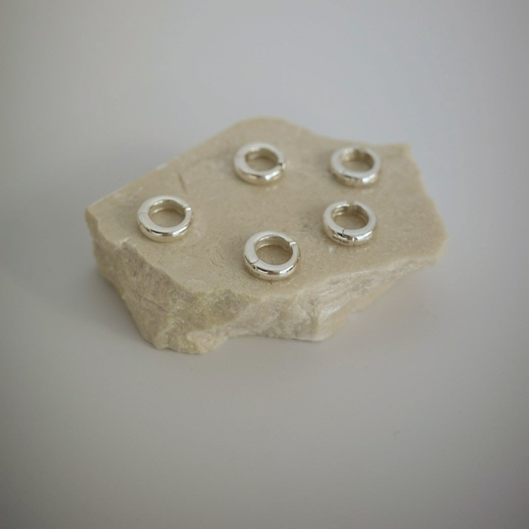 SIMPLE HOOP SILVER CUFF