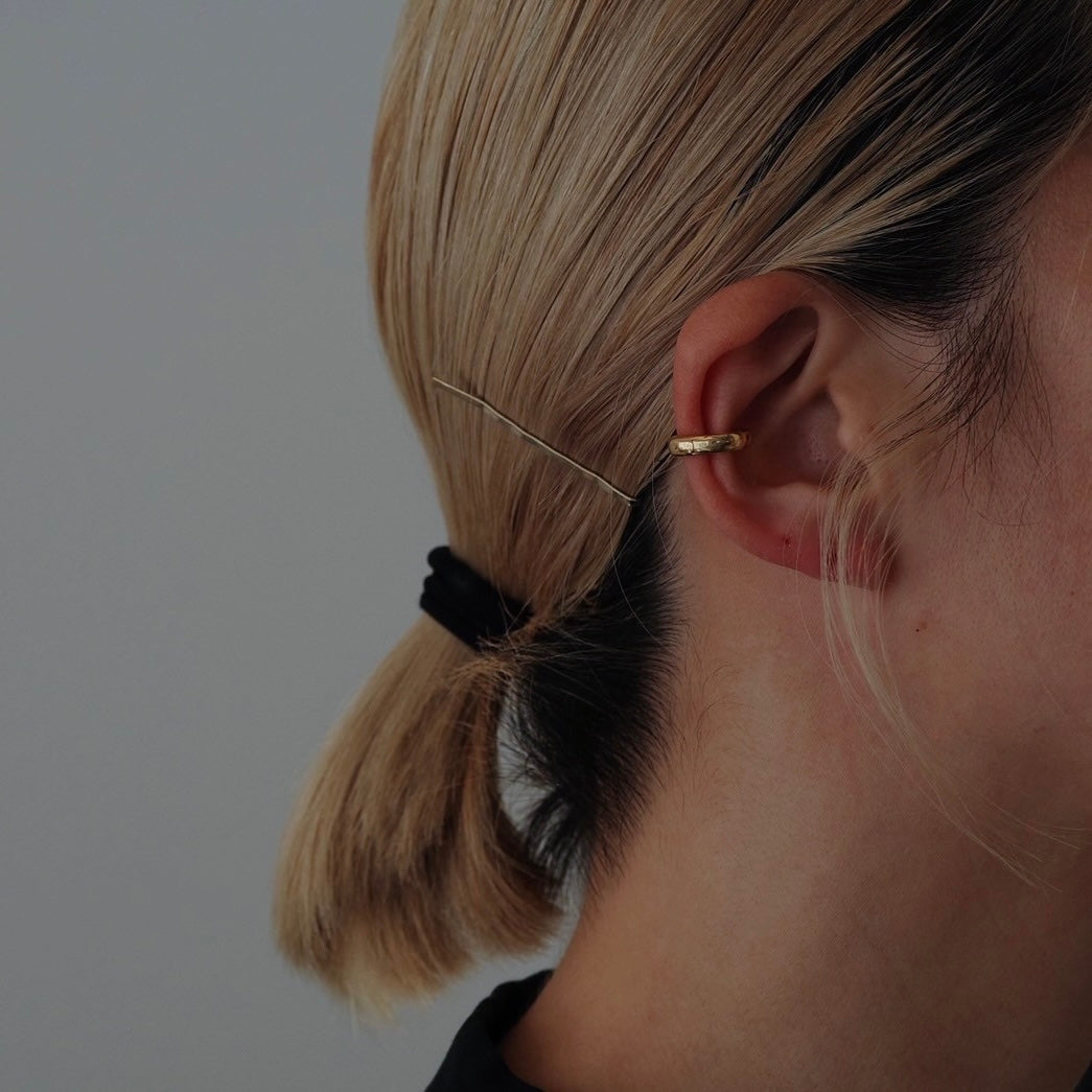 SIMPLE HOOP GOLD CUFF