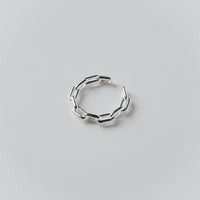 CHAIN ​​MOTIF RING