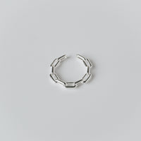 CHAIN ​​MOTIF RING