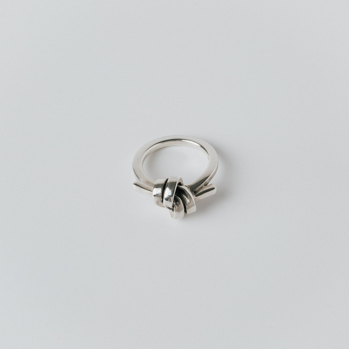 BIG KNOT RING