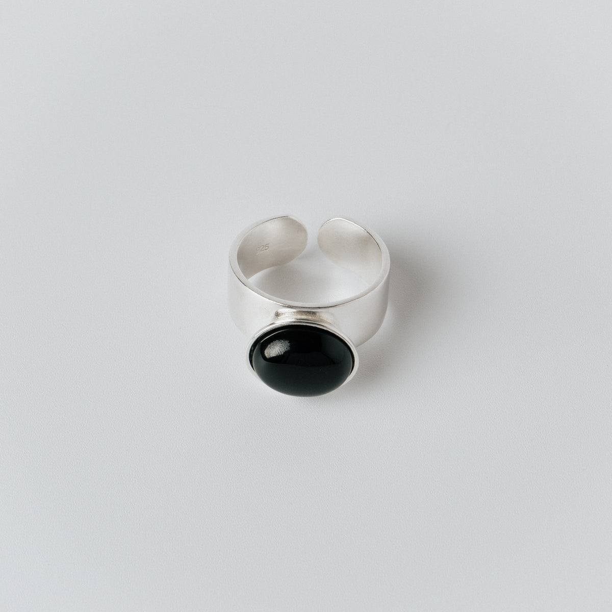 ONYX STONE RING