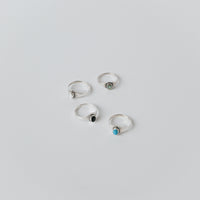 SMALL WHITE SHELL RING