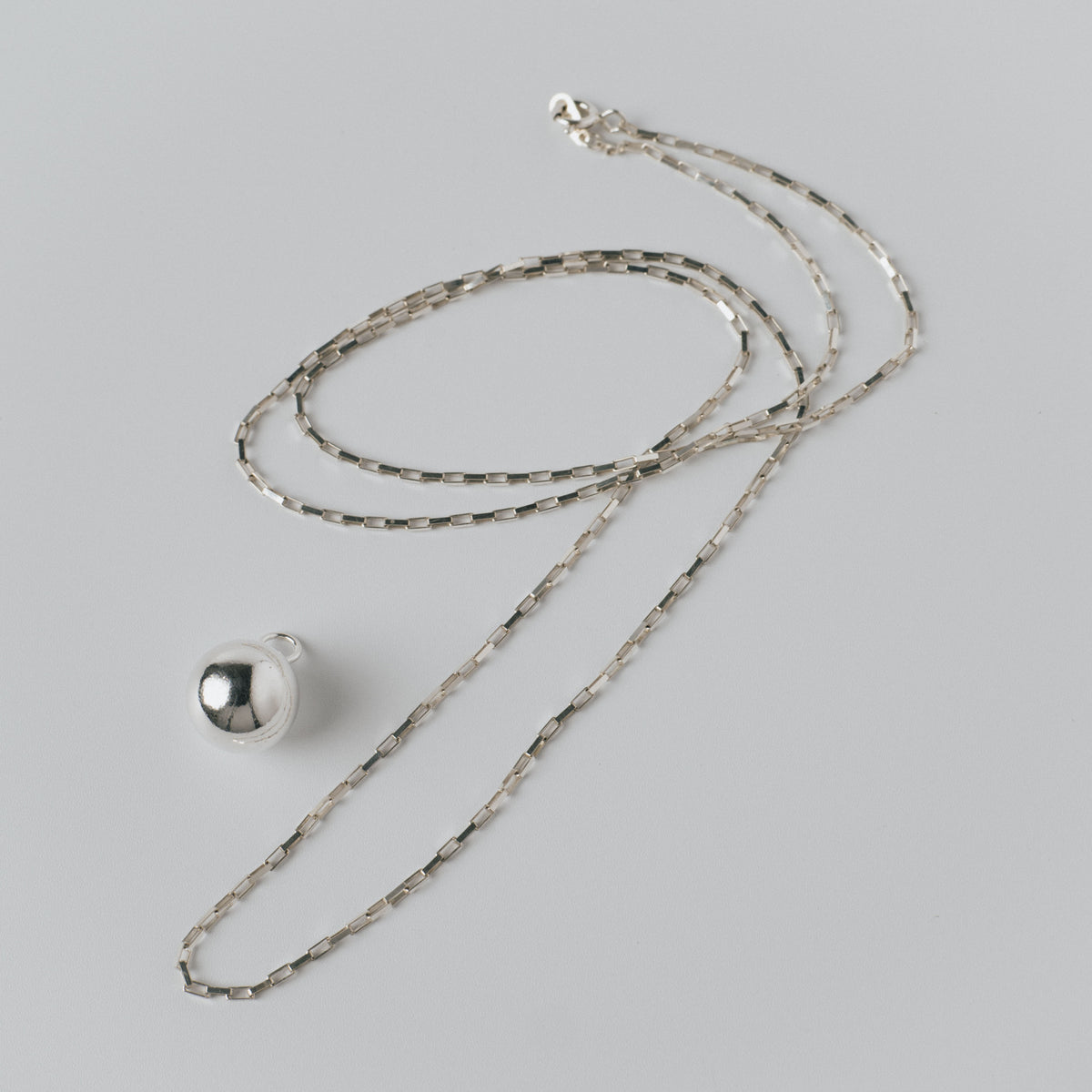 BALL LONG NECKLACE