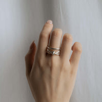 THREE LINE FREE RING