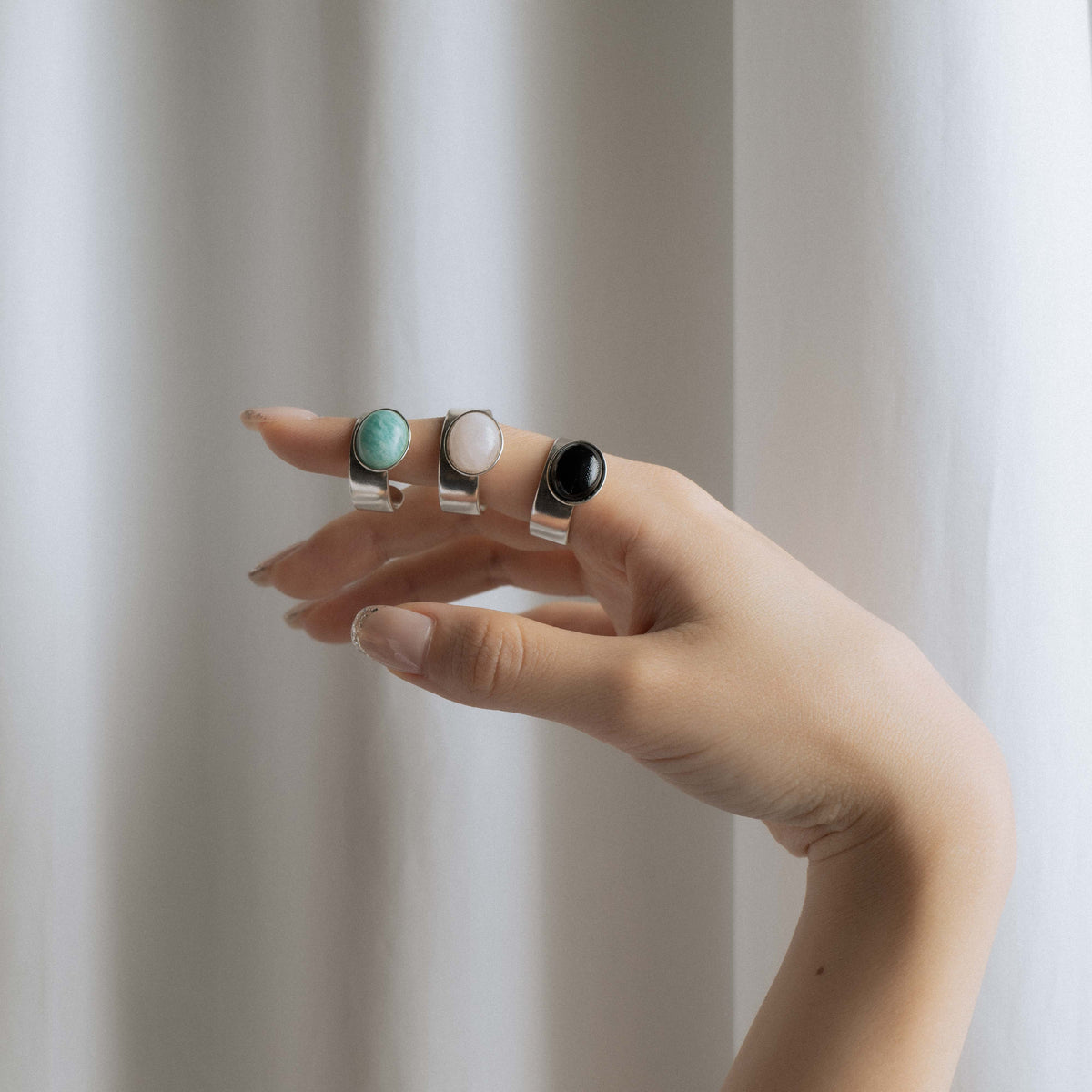 ROSE QUARTZ STONE RING