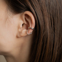 THIN CHAINED EAR CUFF