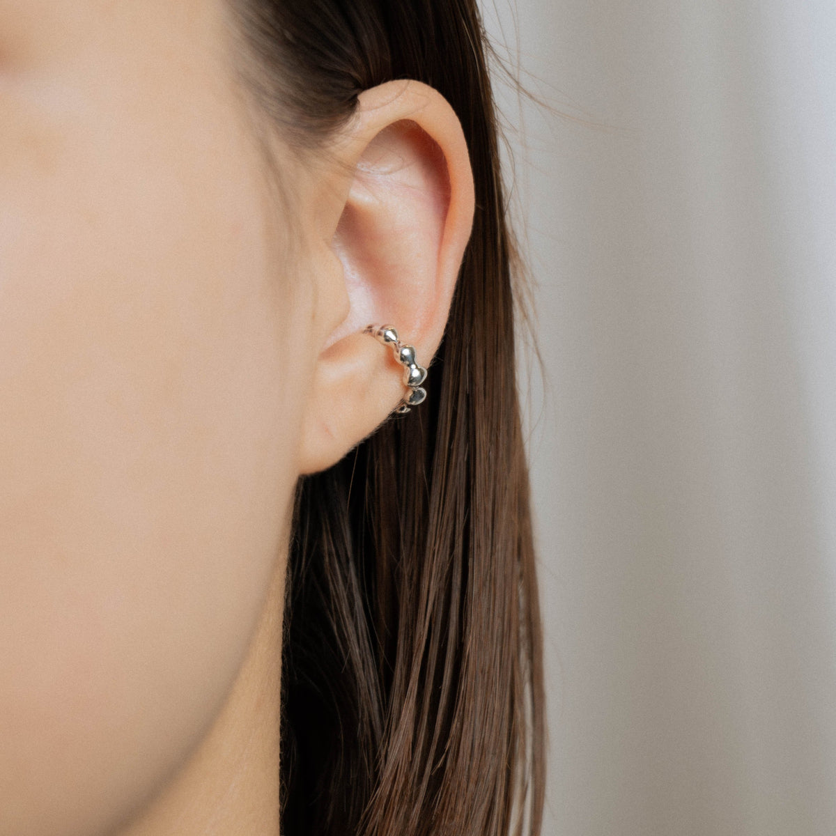 WAVE LINE EAR CUFF