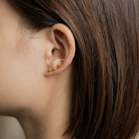 SMALL BALL LINE EAR CUFF / GOLD