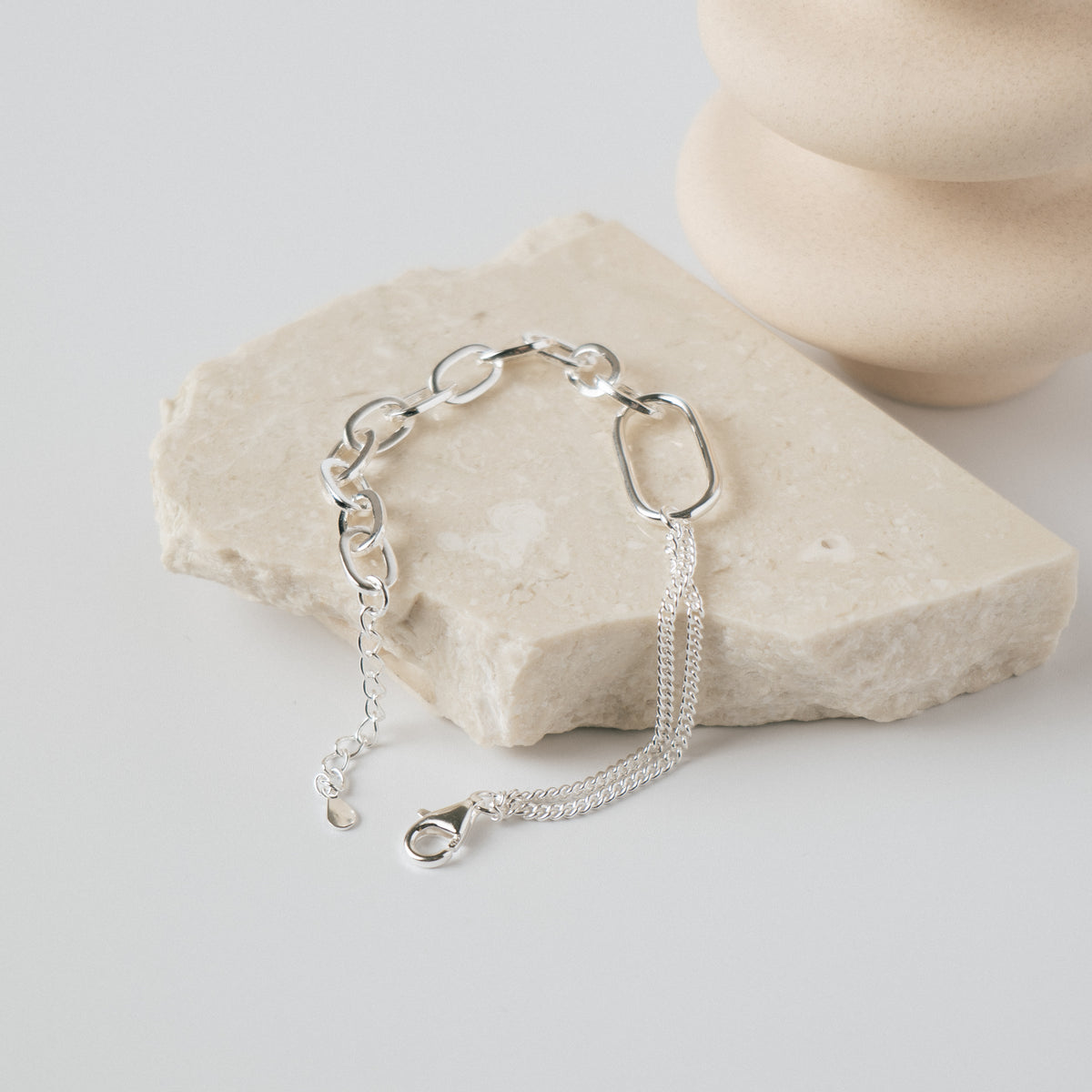 ASYMMETRY CHAIN ​​BRACELET