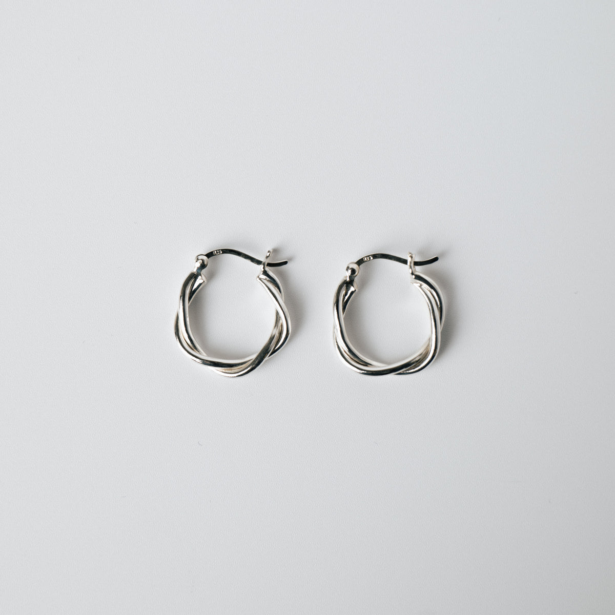 LITTLE TWIST HOOP PIERCE